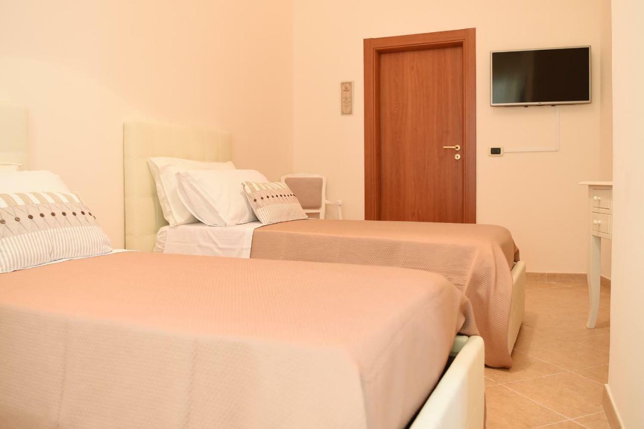 B&B Bonnes Suites Napoli Eksteriør billede