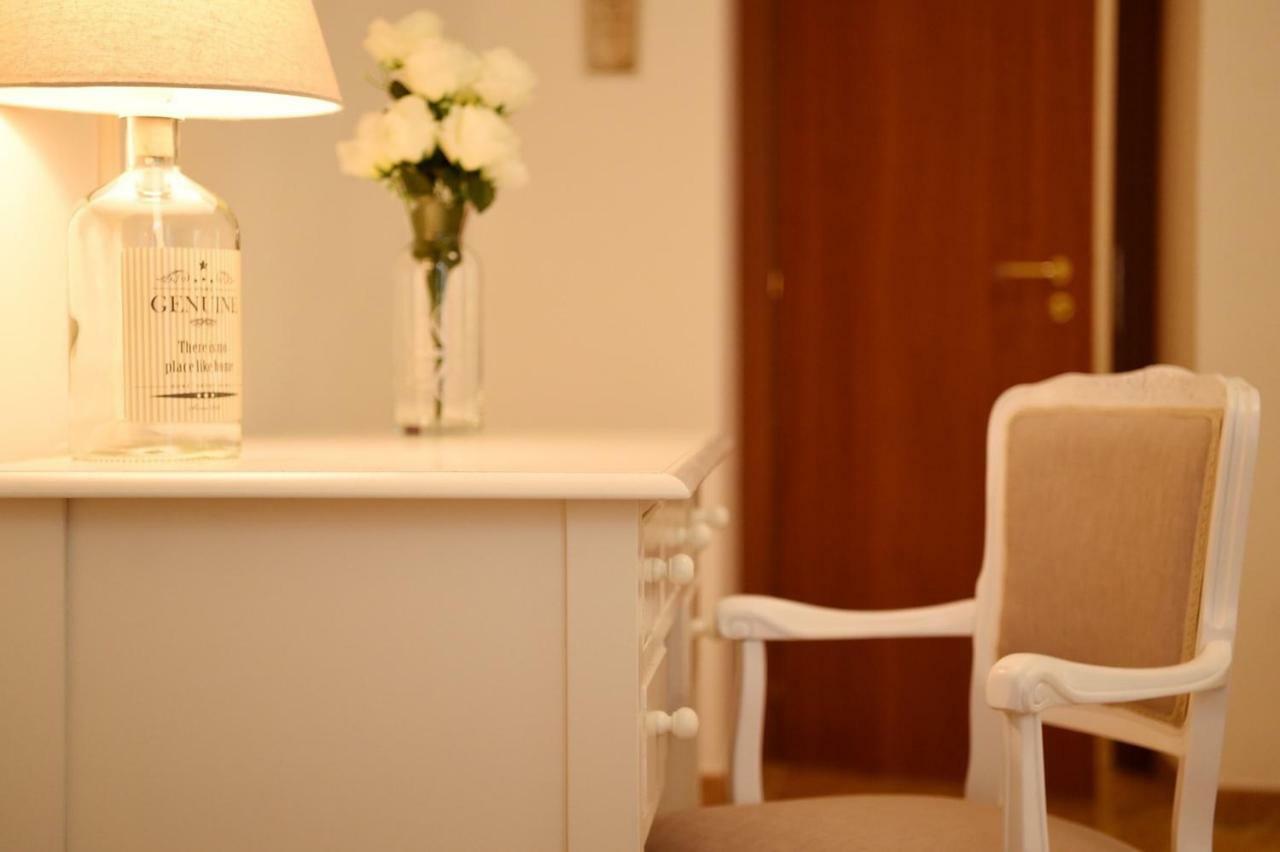 B&B Bonnes Suites Napoli Eksteriør billede