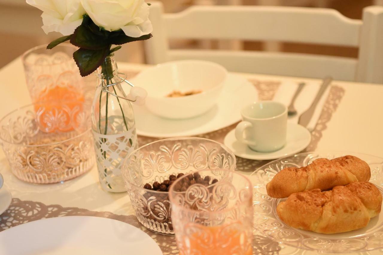 B&B Bonnes Suites Napoli Eksteriør billede